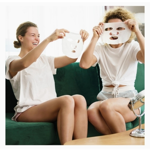 2/$5 BioMiracle® Purifying and Refreshing Cupcake Face Mask - Picture 4 of 6